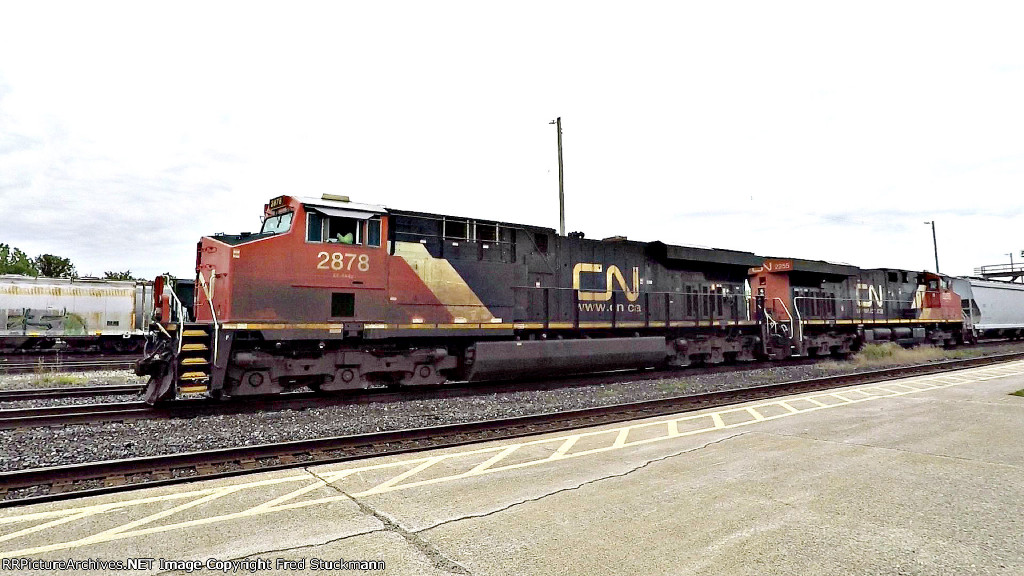 CN 2878 leads an eastbound mixer.